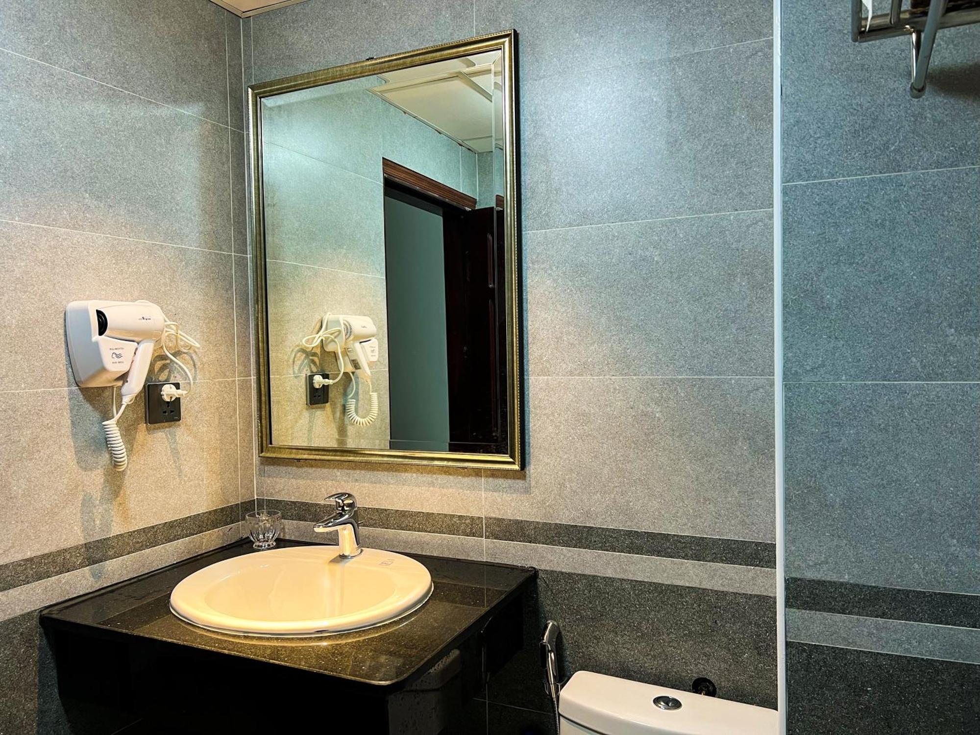 Ven Ho Hotel Ханой Екстериор снимка