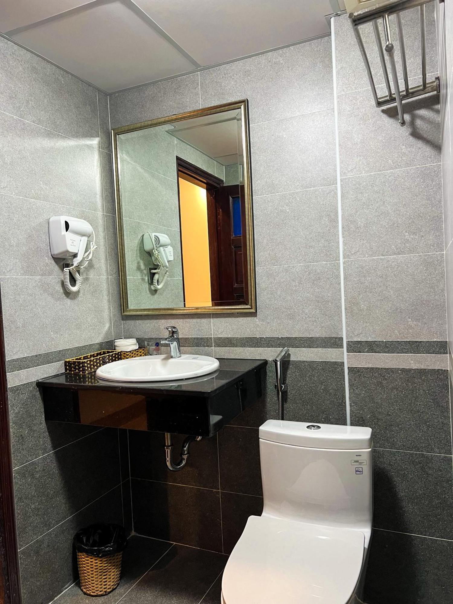 Ven Ho Hotel Ханой Екстериор снимка